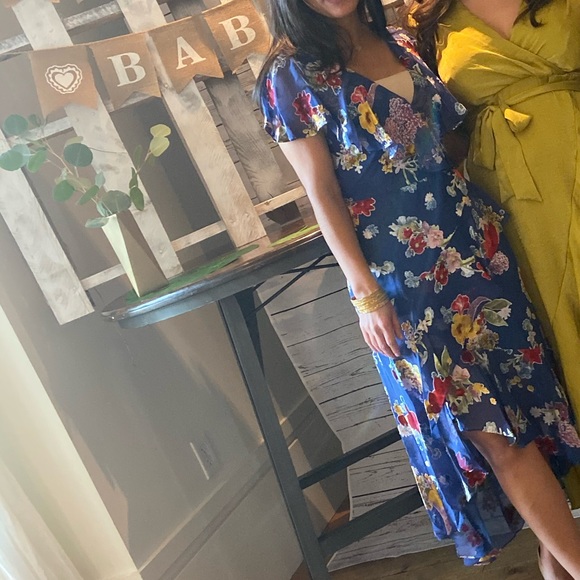 Alice and Olivia silk floral feminine high low dress - Picture 6 of 6